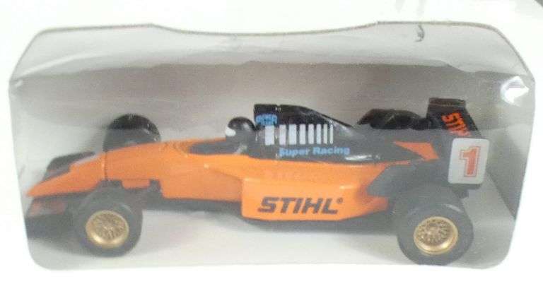 3 DIECAST MODELS