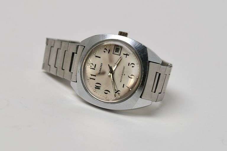 TOMONY WRISTWATCH