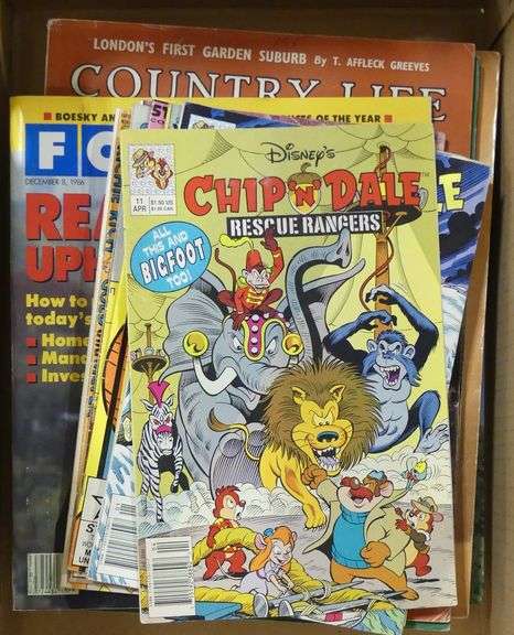 BOX LOT OF COMIC BOOKS, MAGAZINES AND BOOK