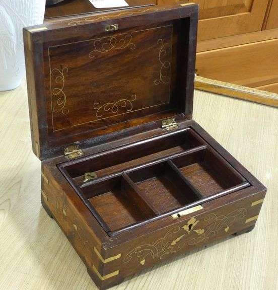 ROSEWOOD JEWELLERY BOX