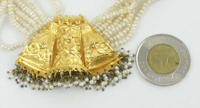 GOLD & PEARL NECKLACE