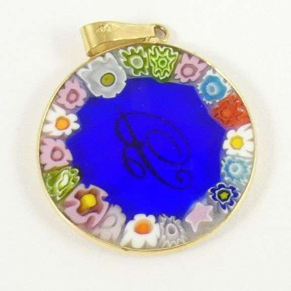 GOLD PENDANT OR CHARM