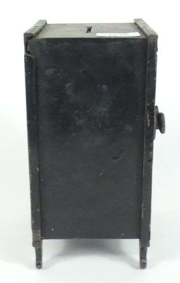 CAST IRON SAFE BANK