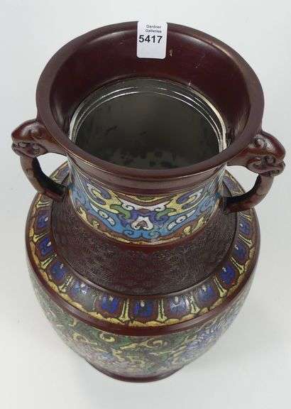 CHINESE BRONZE VASE