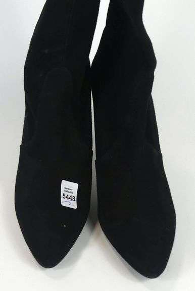PAIR STUART WEITZMAN BOOTS