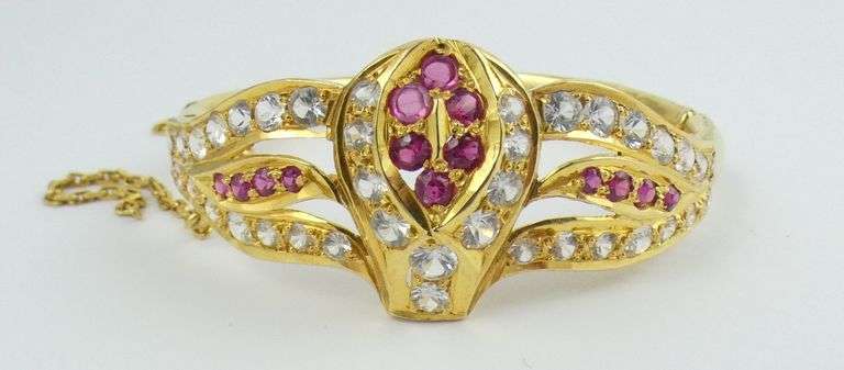 GOLD BANGLE BRACELET
