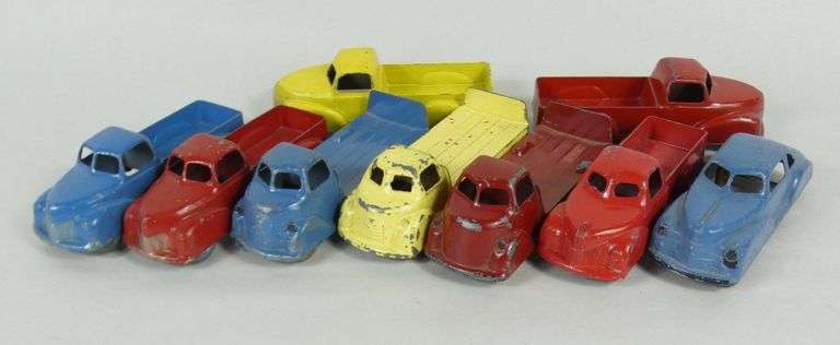 17 LONDON TOY TRUCKS