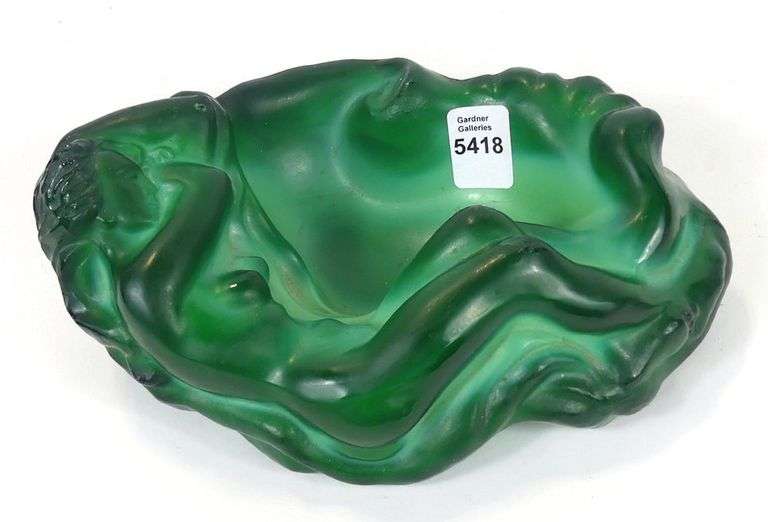 ART DECO GLASS ASHTRAY