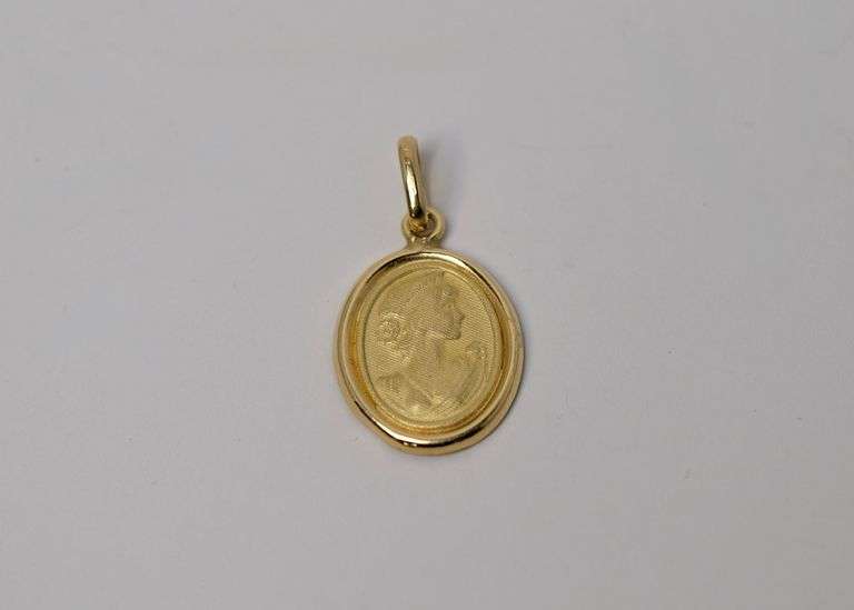 18K GOLD PENDANT