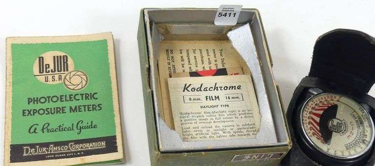 PHOTOELECTRIC EXPOSURE METER