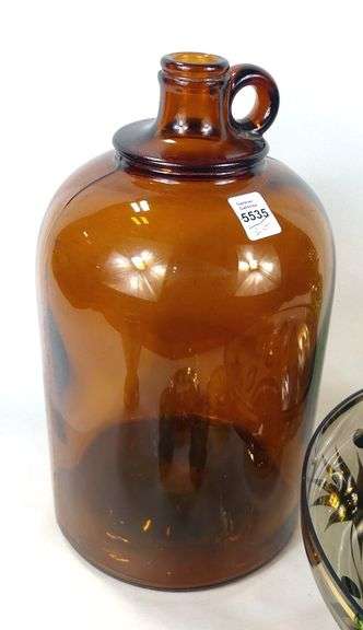 COLLECTIBLE GLASSWARE