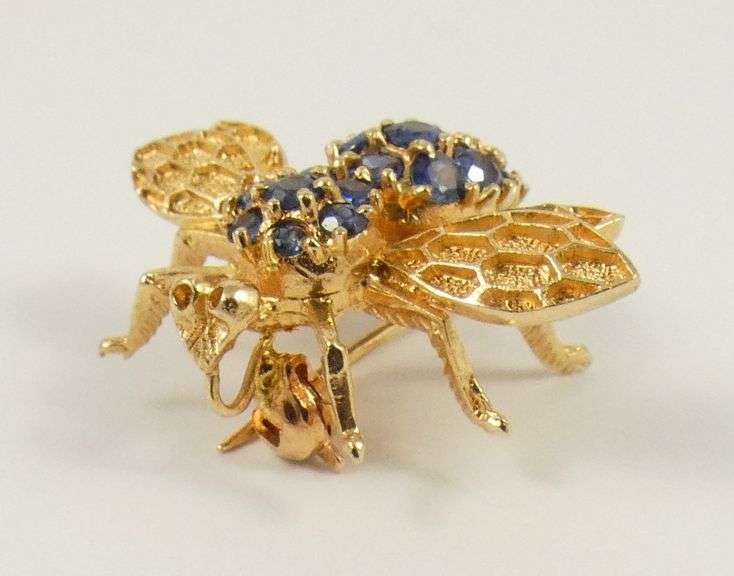 GOLD BROOCH/PENDANT