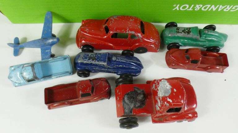 TOY CARS & TRUCKS