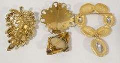 SIX BROOCHES AND PAIR OF EARRINGS