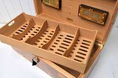 EXCEPTIONAL CIGAR HUMIDOR