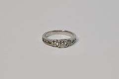 14K DIAMOND RING