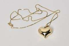 10K PENDANT AND CHAIN