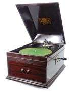 ANTIQUE VICTROLA PHONOGRAPH