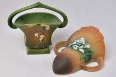 ROSEVILLE POTTERY VASE AND POCKET