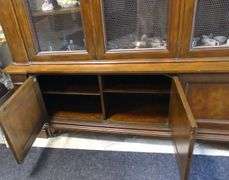 BAKER FURNITURE BREAKFRONT CHINA CABINET/BOOKCASE