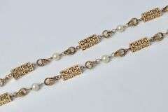 GOLD AND PEARL NECKLACE