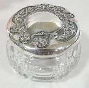 HANDKERCHIEF VASE AND POWDER JAR