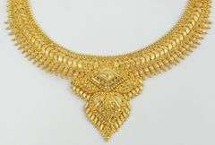 GOLD NECKLACE