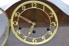 MANTEL CLOCK