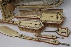 VINTAGE DRESSER SET