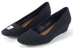PAIR DONALD J. PLINER BLOCK HEEL PUMPS