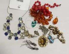 VINTAGE FASHION JEWELLERY
