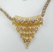 GOLD PENDANT NECKLACE
