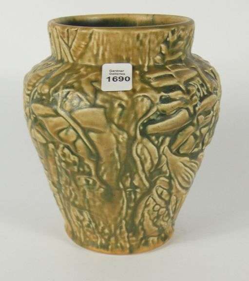 WELLER POTTERY VASE
