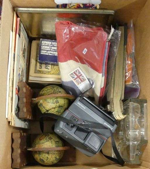 BOX LOT OF COLLECTIBLES