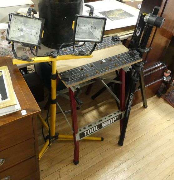INDUSTRIAL LIGHTS, TRIPOD STAND AND WORK TABLE