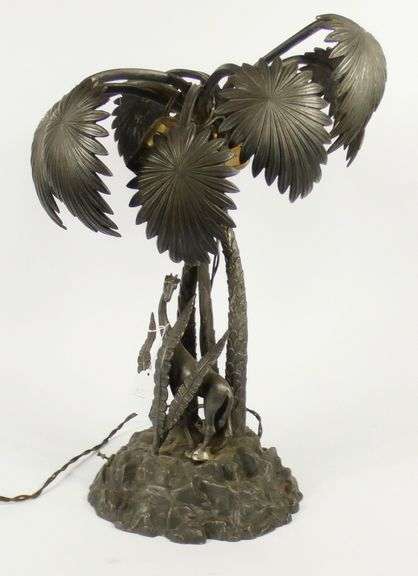 ANTIQUE TABLE LAMP