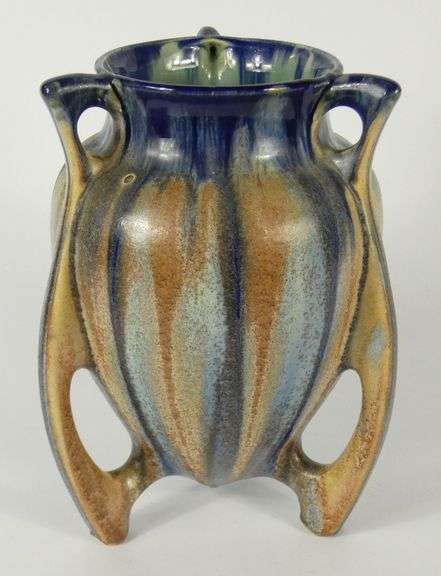 ART POTTERY VASE