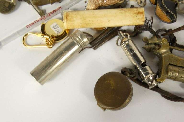 COLLECTIBLES & CURIOS