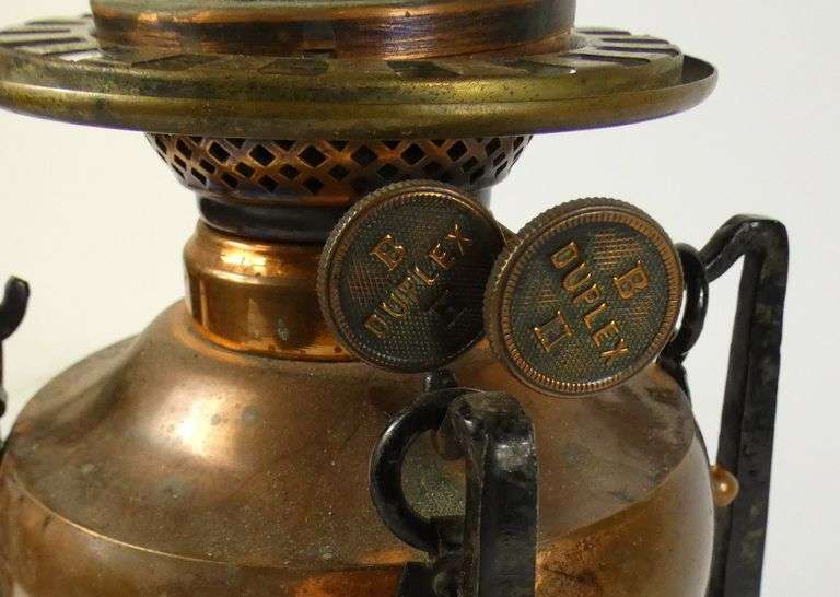 ANTIQUE BRADLEY & HUBBARD OIL LAMP