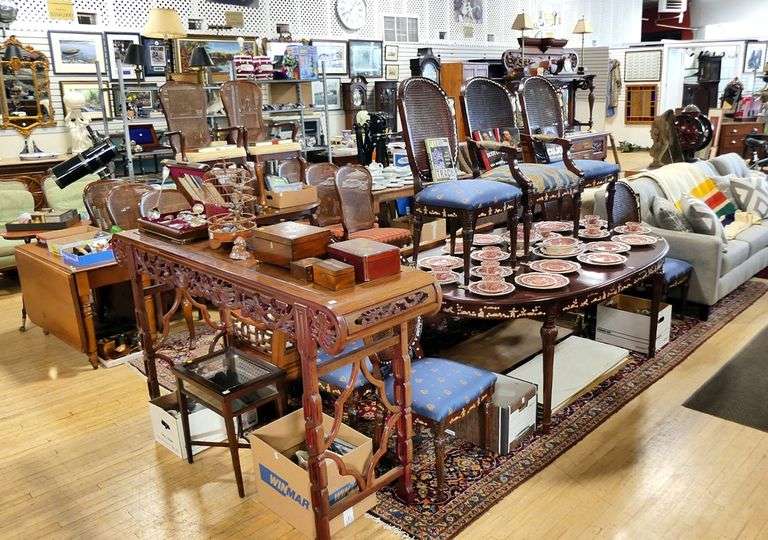 FINE FURNISHINGS, DECORATIVE ARTS, SILVER, COLLECTIBLES & AUTOGRAPHS