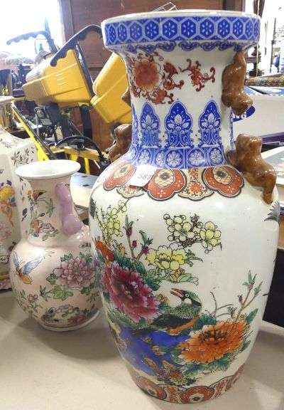 THREE ASIAN PORCELAIN VASES