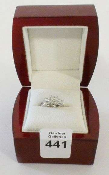 14KT WHITE GOLD TRINITY RING