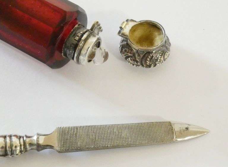 PURSE SCENT BOTTLE AND NAIL FILE