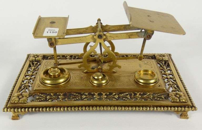 ANTIQUE DESK TOP SCALE