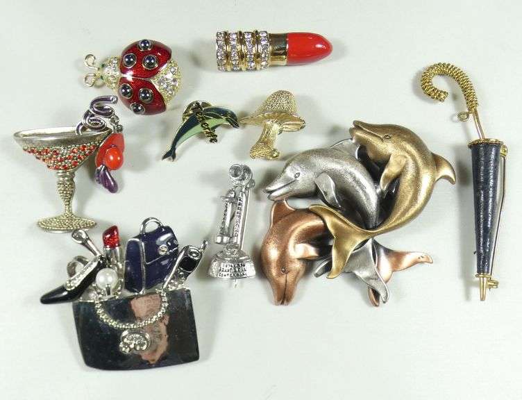 FASHION BROOCHES