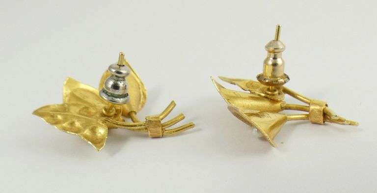 PAIR GOLD EARRINGS