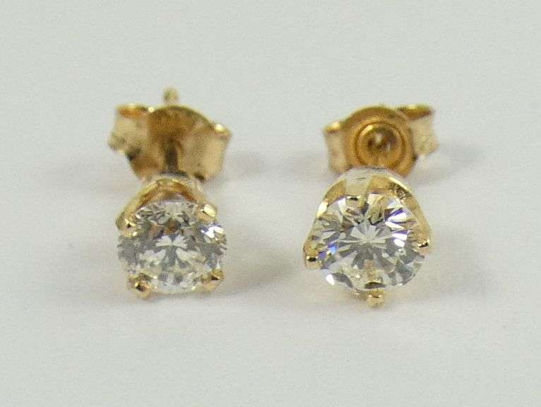 PAIR DIAMOND EARRINGS