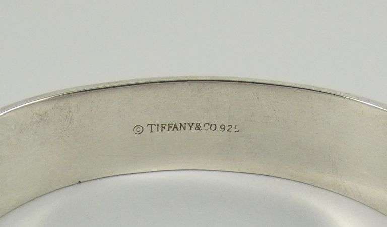TIFFANY BANGLE BRACELET