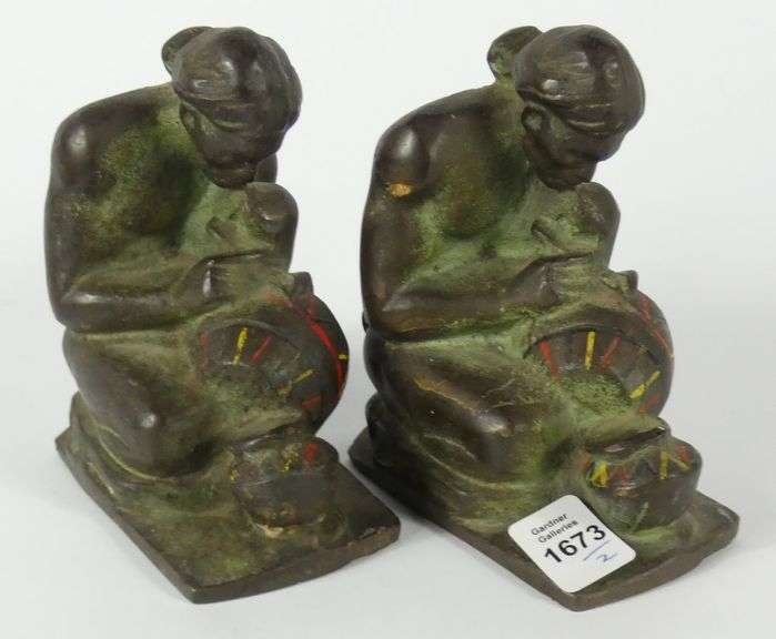 PAIR VINTAGE AMERICAN BOOKENDS