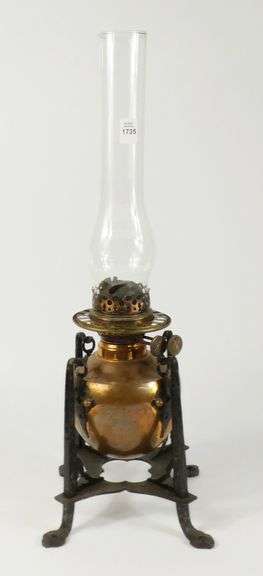 ANTIQUE BRADLEY & HUBBARD OIL LAMP